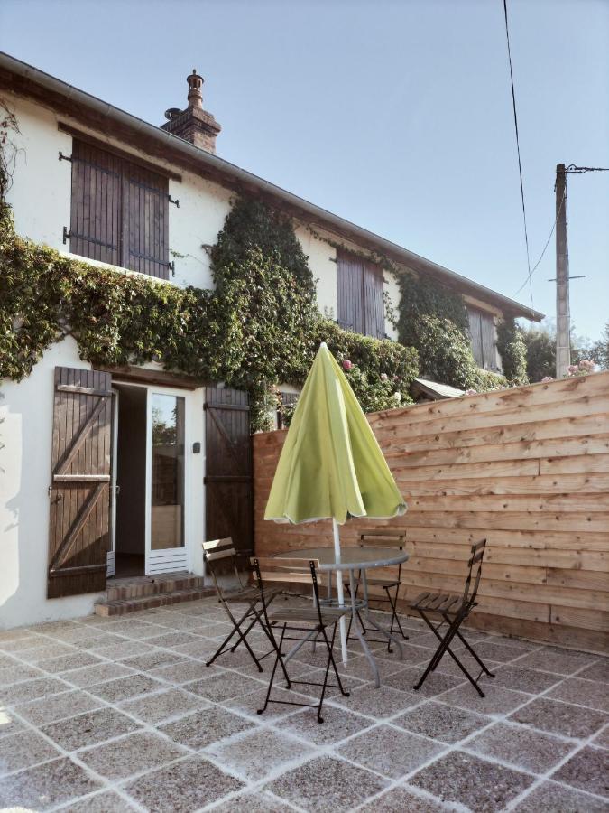 A Deux Pas De Cabourg ,Avec Une Belle Vue Sur La Campagne Normande.A Grangues Екстер'єр фото
